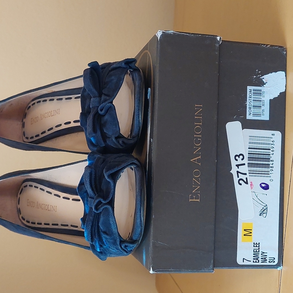 Enzo Angiolini Navy suede heels